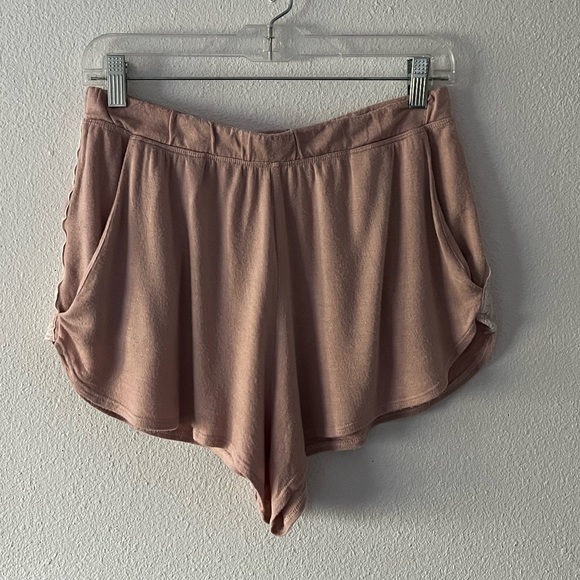 {Le Marche by Naked Princess} Coco Rose Short - Picture 2 of 7